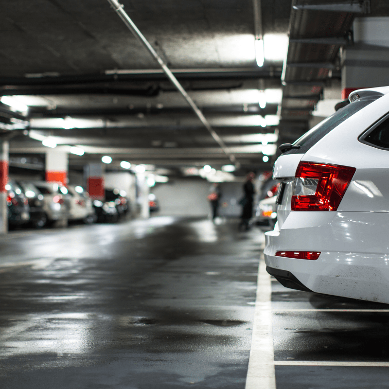 Système de guidage à la place pour gestionnaires de parkings